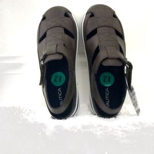 Small kids sandals. Size 12 in kid shoe size.